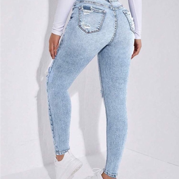 ripped skinny jeans - Picture 2 of 3